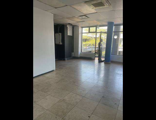 43M² OFFICE TO LET IN LA LUCIA